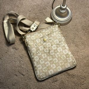 coach crossbody/shoulder bag vintage.